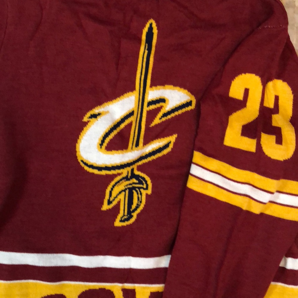 NBA  Lebron 23 Cavs Sweater - Picture 4 of 4
